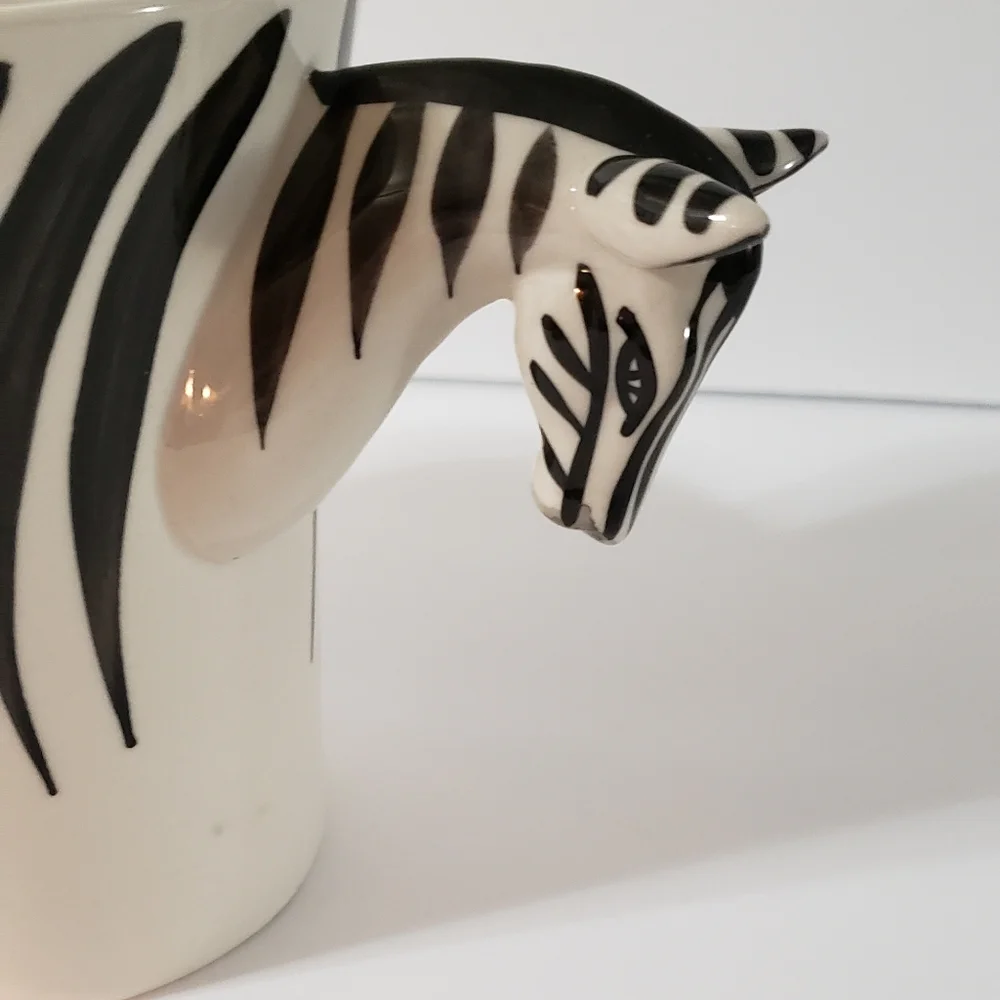 Pier 1 Imports Zebra and Giraffe Mugs